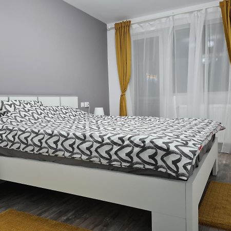 Apartament Terra Targoviste Exteriér fotografie