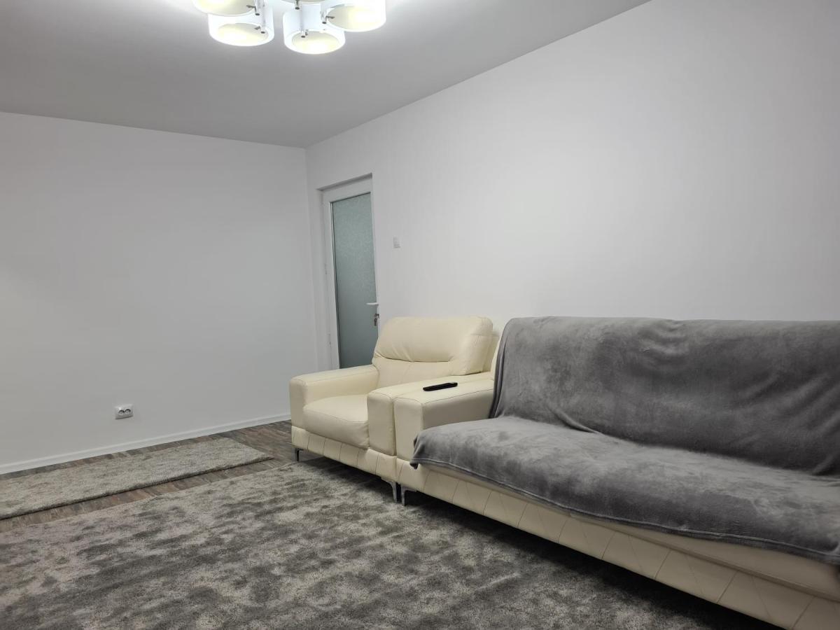 Apartament Terra Targoviste Exteriér fotografie
