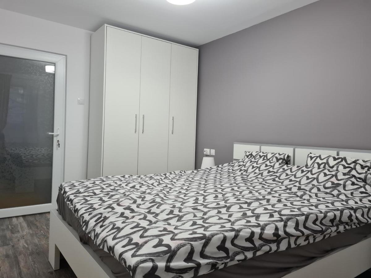 Apartament Terra Targoviste Exteriér fotografie