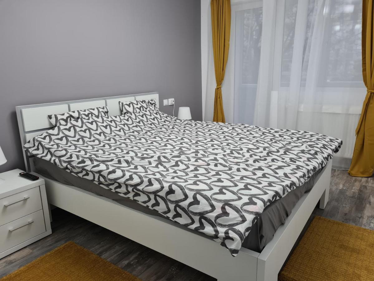 Apartament Terra Targoviste Exteriér fotografie