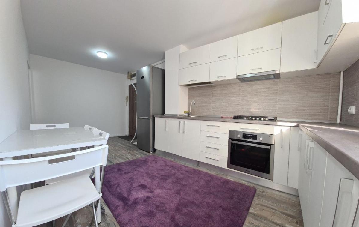 Apartament Terra Targoviste Exteriér fotografie